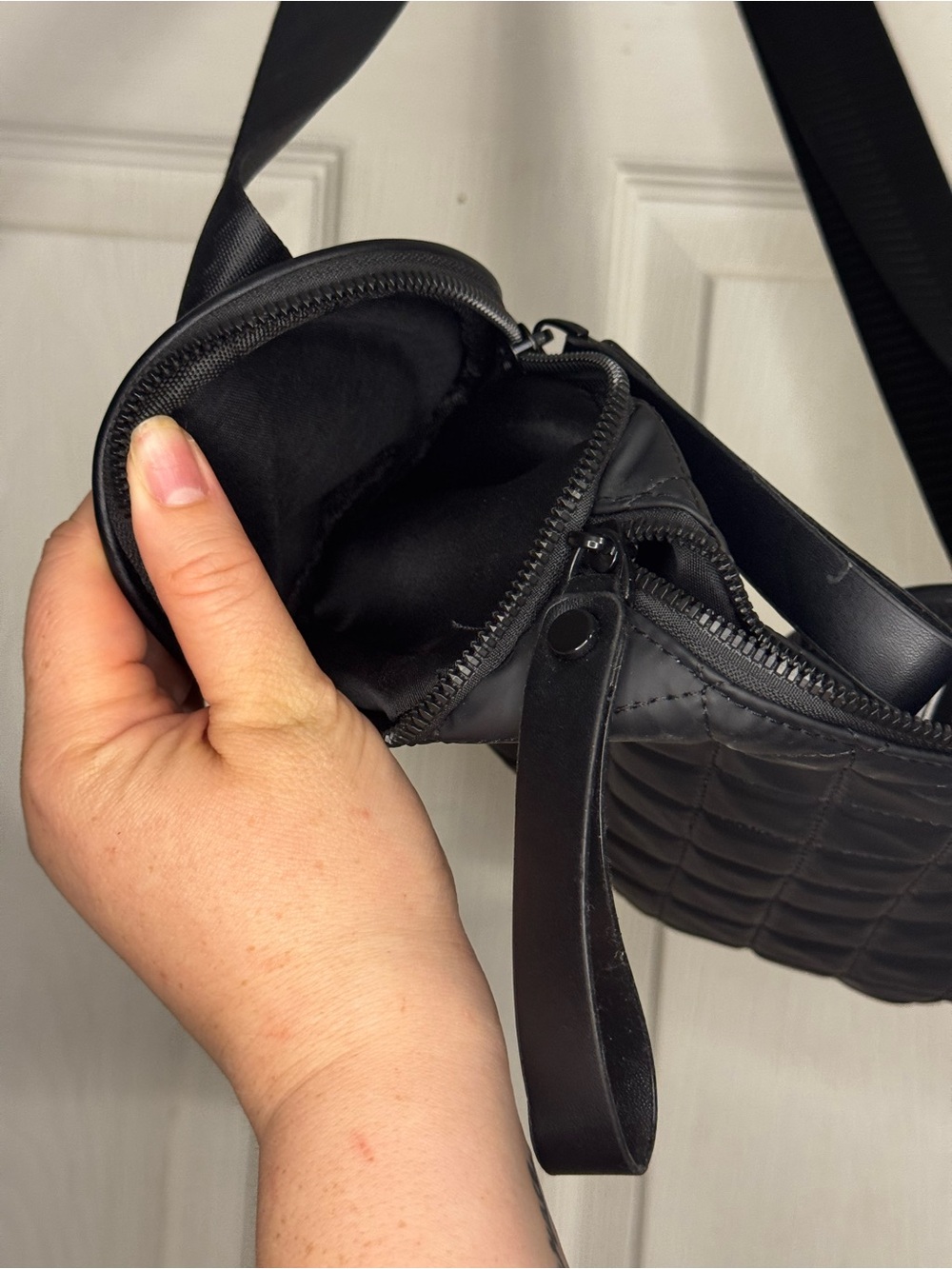 Black Quilted Faux Leather Crossbody Bag Adjustable Strap Double Zip Purse - Picture 4 of 5